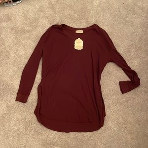 Burgundy long sleeve top, never worn , size small